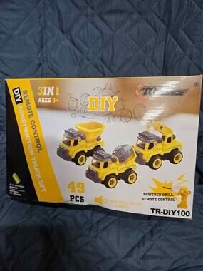 Top Race TR-DIY100 3-in-1 DIY Remote Control Construction Truck Set